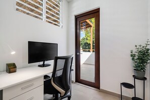 Family Apartment | In-room business centre - Piccioni by Otium (San Juan)