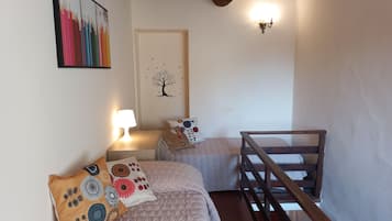 2 habitaciones, tabla de planchar con plancha, wifi y ropa de cama