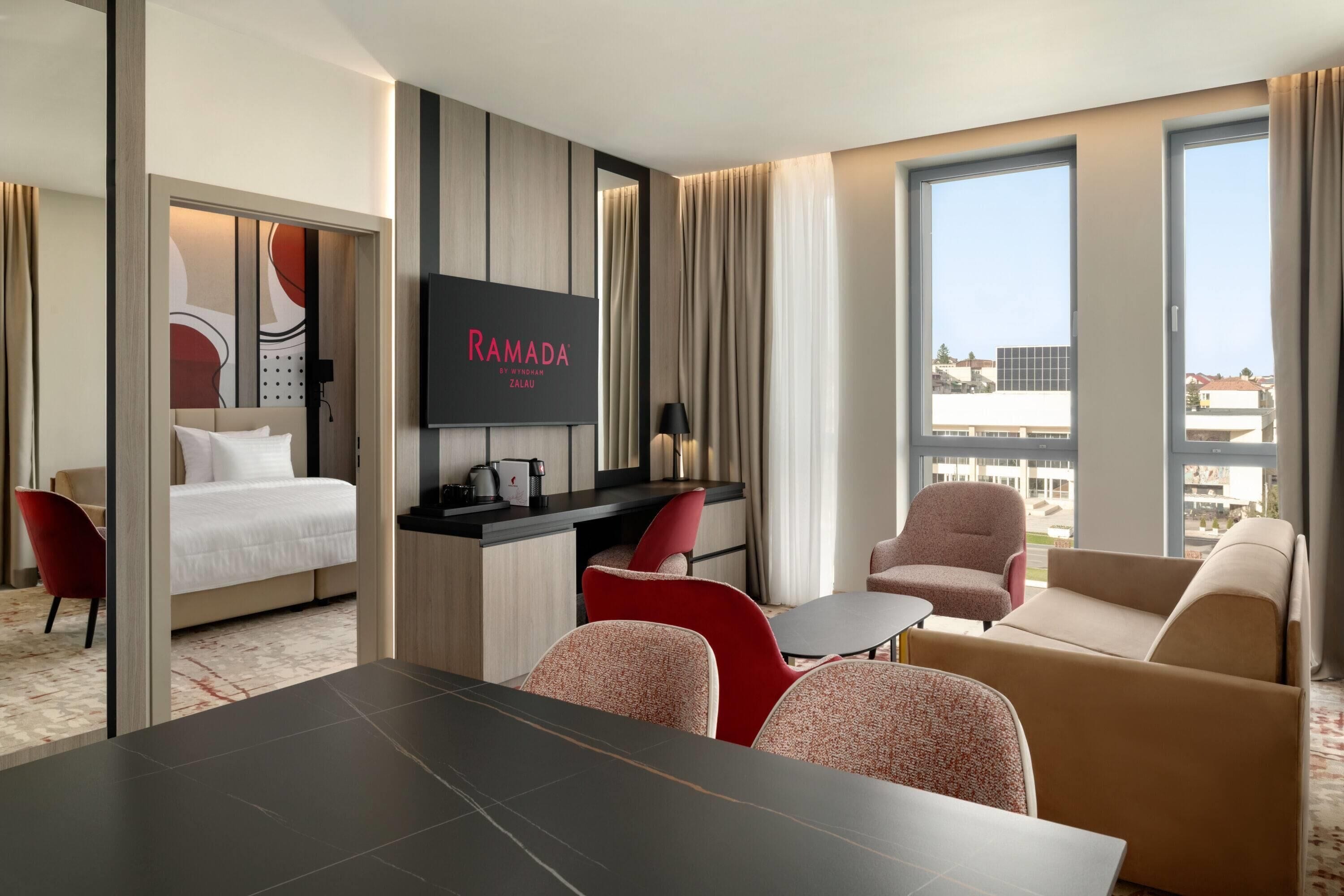 Deluxe Suite, 1 King Bed