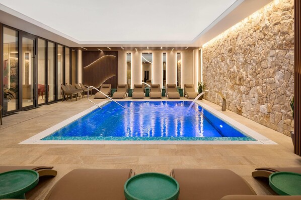 Indoor pool, outdoor pool - Ramada by Wyndham Zalau (Jibou)