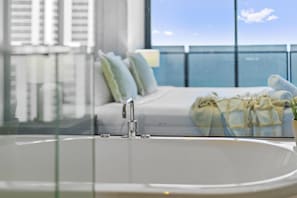 1 bedroom, in-room safe, iron/ironing board, free WiFi
