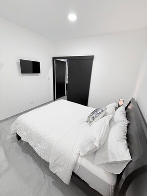 In-room safe, free WiFi