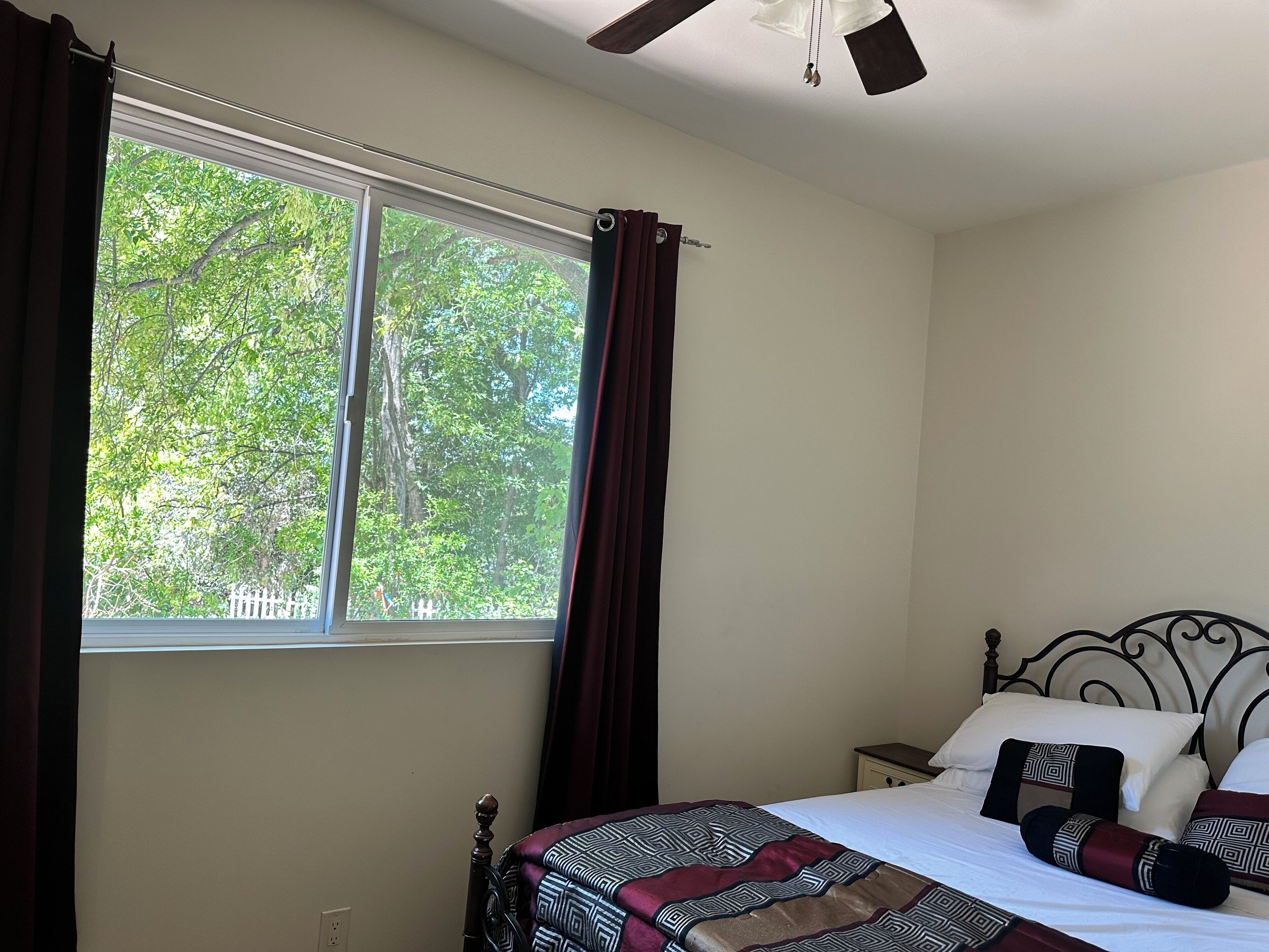 1 soverom, wi-fi (inkludert) og sengetøy