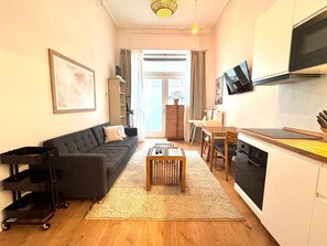 TV - Best spot in XBerg (Berlin)