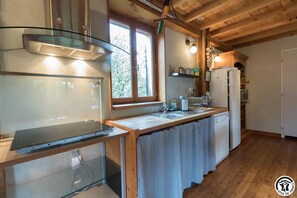 Fridge, microwave, dishwasher, high chair