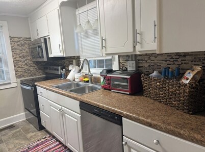 Casa Minimal Cottage Pet Friendly w/ Fenced Yard