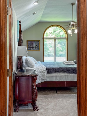 Silitysrauta/-lauta, Wi-Fi, vuodevaatteet, pääsy pyörätuolilla