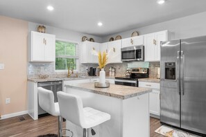 電子レンジ、オーブン、コンロ、食器洗い機