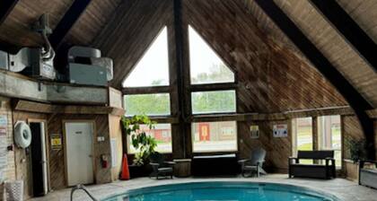 Welcoming 2-bedroom condo 6.1 miles from Red Lodge Mountain Ski Resort