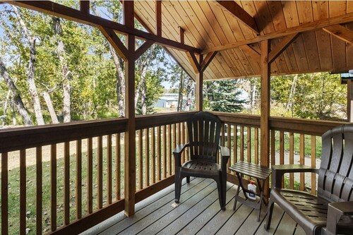 Château Rouge 213 ~ Grizzly Peak Getaway
Cozy Condo, Indoor Pool, Hot Tub!