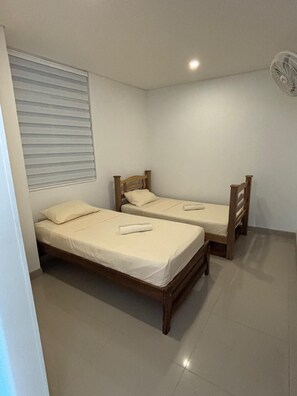 2 habitaciones, wifi gratis, ropa de cama y acceso para silla de ruedas 