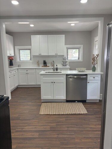 Chic 2-bedroom Bungalow