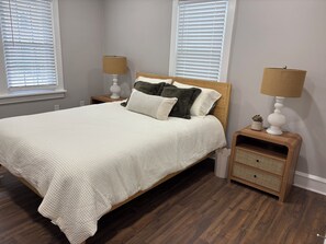 2 عدّة غرف نوم ومكتب ومكواة/لوح كي وواي فاي مجانًا