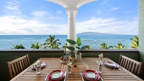 Outdoor dining - Penthouse! Enjoy Stunning Ocean Views, Pool, Hot Tub - Lahaina Shores PH5 (Lahaina)