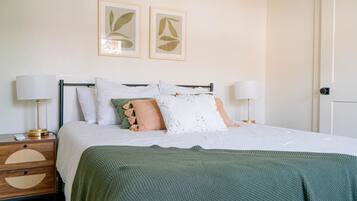 1 soverom, strykejern/-brett, wi-fi og sengetøy