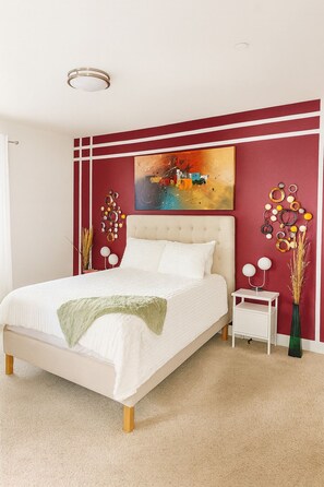 2 bedrooms, desk, iron/ironing board, free WiFi