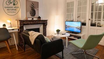 Smart TV, books