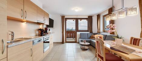 Køleskab, ovn, kogeplade, opvaskemaskine