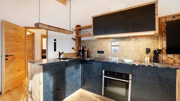 KĂŒhlschrank, Ofen, Herdplatte, GeschirrspĂŒler