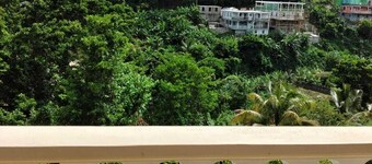 Beautiful view with 3 bedrooms. Located in Grand bay. 25 minutes from Roseau