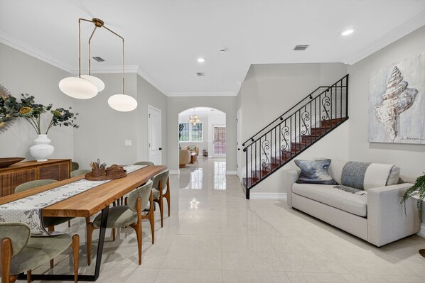 Luxury Townhome, 3 Bedrooms, Courtyard View | Living area | 65-inch Smart TV with digital channels