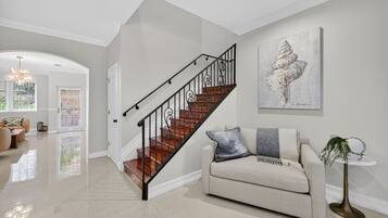 Luxury Townhome, 3 Bedrooms, Courtyard View | Living area | 65-inch Smart TV with digital channels