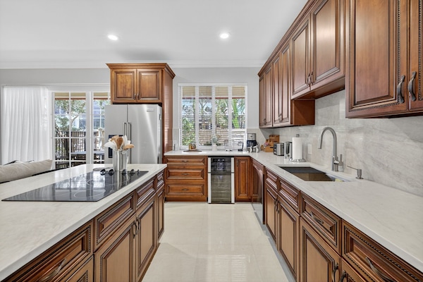 Luxury Townhome, 3 Bedrooms, Courtyard View | Private kitchen | Coffee/tea maker, electric kettle