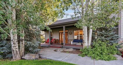 6-Bedroom Retreat just minutes from everything the Gallatin Valley has to offer!
