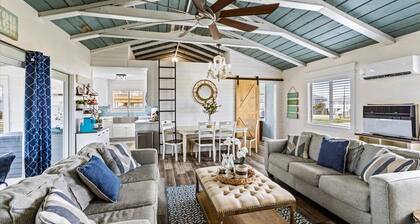 RECENTLY UPDATED Beautiful Ocean/Bay View Surfside Retreat - short walk to Beach