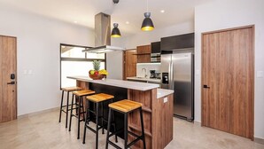 Private kitchen - Magical oasis perfect: Family, surf, relax and nature, close to Tamarindo beach (Tamarindo)