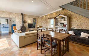 TV connectée, cheminée