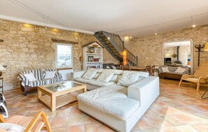 TV connectée, cheminée