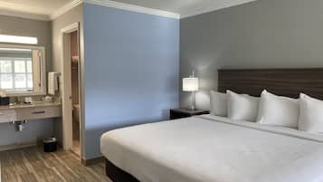 1 habitación, tabla de planchar con plancha, wifi gratis y ropa de cama