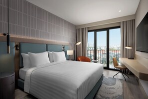 In-room safe, blackout drapes, iron/ironing board, free WiFi - Marriott Executive Apartments Istanbul Tema World (Istanbul)