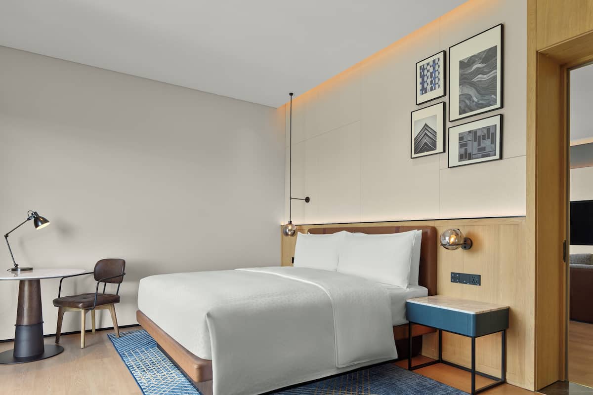 Premier Suite, 1 Bedroom, City View