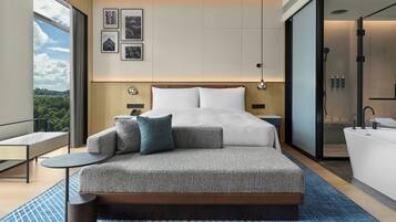 Room, 1 King Bed, City View