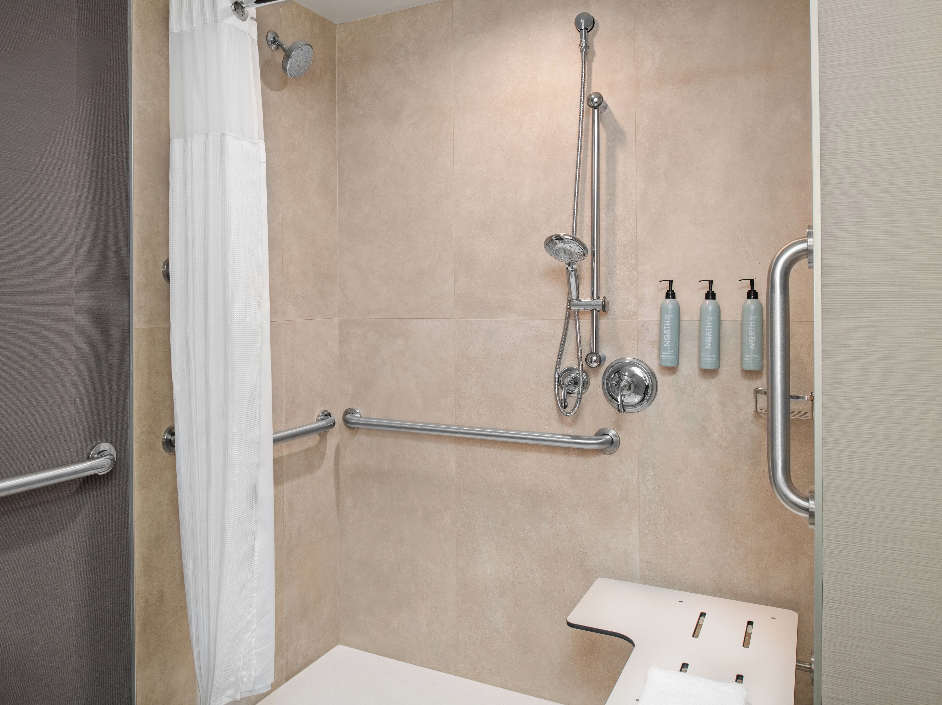 Standard Room, 2 Queen Beds (Mobility Accessible, Roll-In Shower) | Bathroom | Hydromassage showerhead, towels