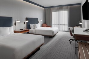 Bộ đồ giường cao cấp, chăn bông, nệm có lớp đệm bông, bàn 