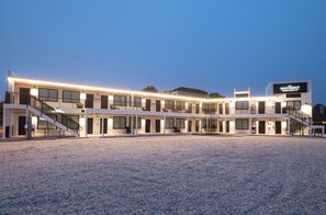 Exterior - The Waypoint | Bunk Studio | with Free Parking & Weekend Breakfast (Rehoboth Beach)