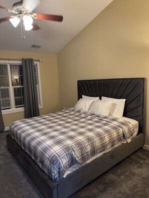 3 bedrooms, iron/ironing board, free WiFi, bed sheets