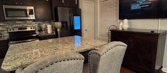 Luxury 3-bed Townhome W/Modern finishes & Easy access to Baltimore &Annapolis.