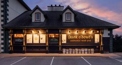 Enjoy Irish-Inspired Comfort at Cozy Room in Galena
