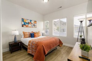 4 bedrooms, iron/ironing board, WiFi, bed sheets