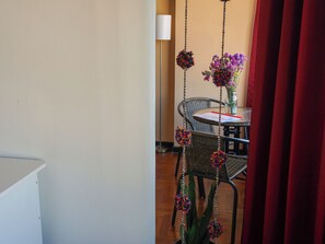 Dining - Tradición: Studio apartment with a wonderful view, close to San Blas market (Cusco)