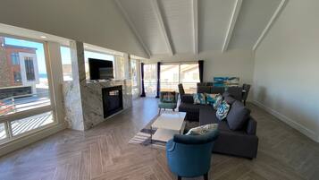 3 bedrooms, Internet