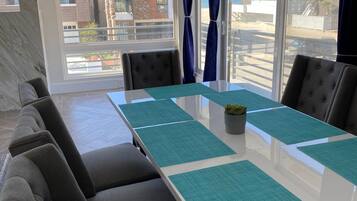 Rumah | 3 kamar tidur dan internet