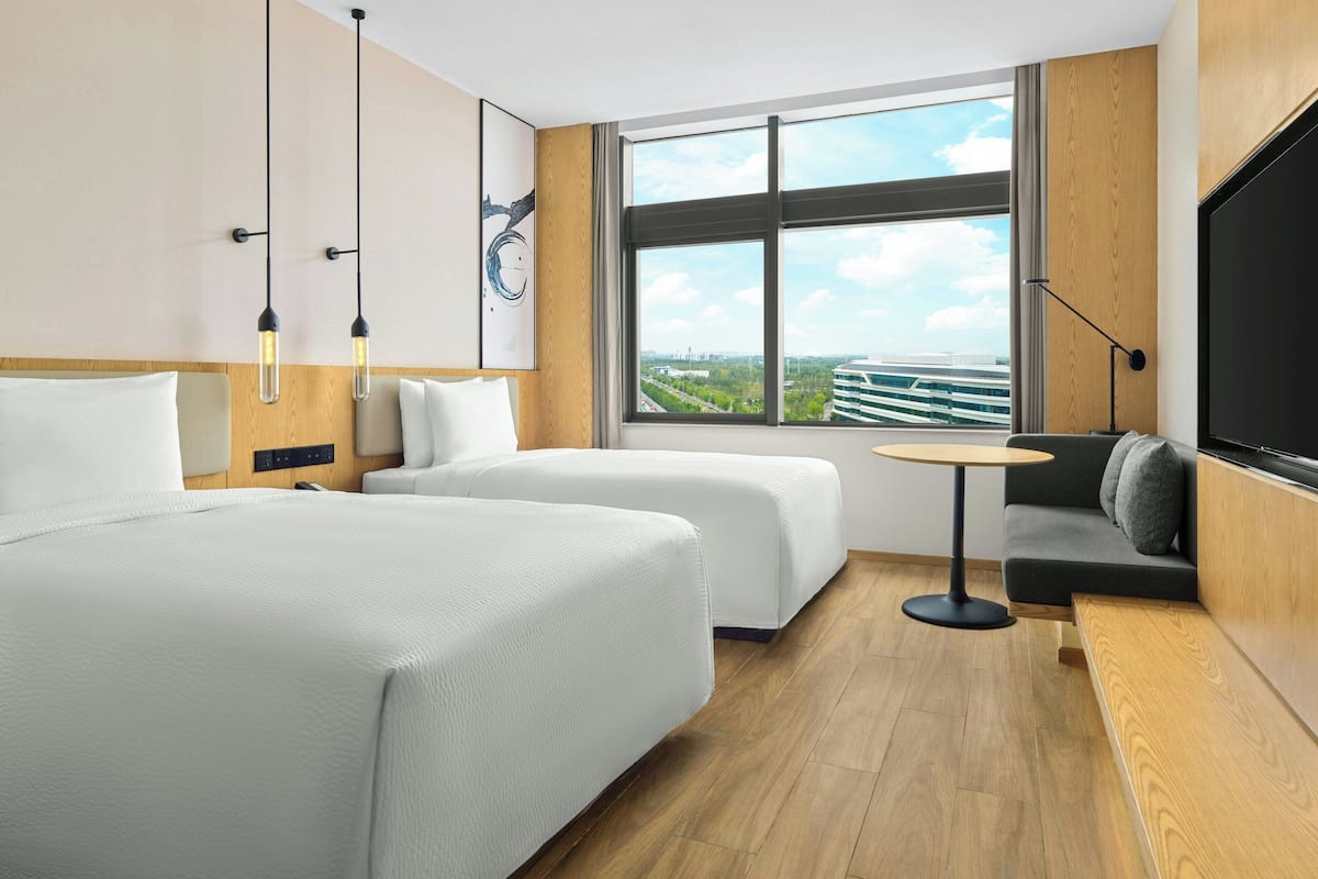 Room, 2 Double Beds, City View