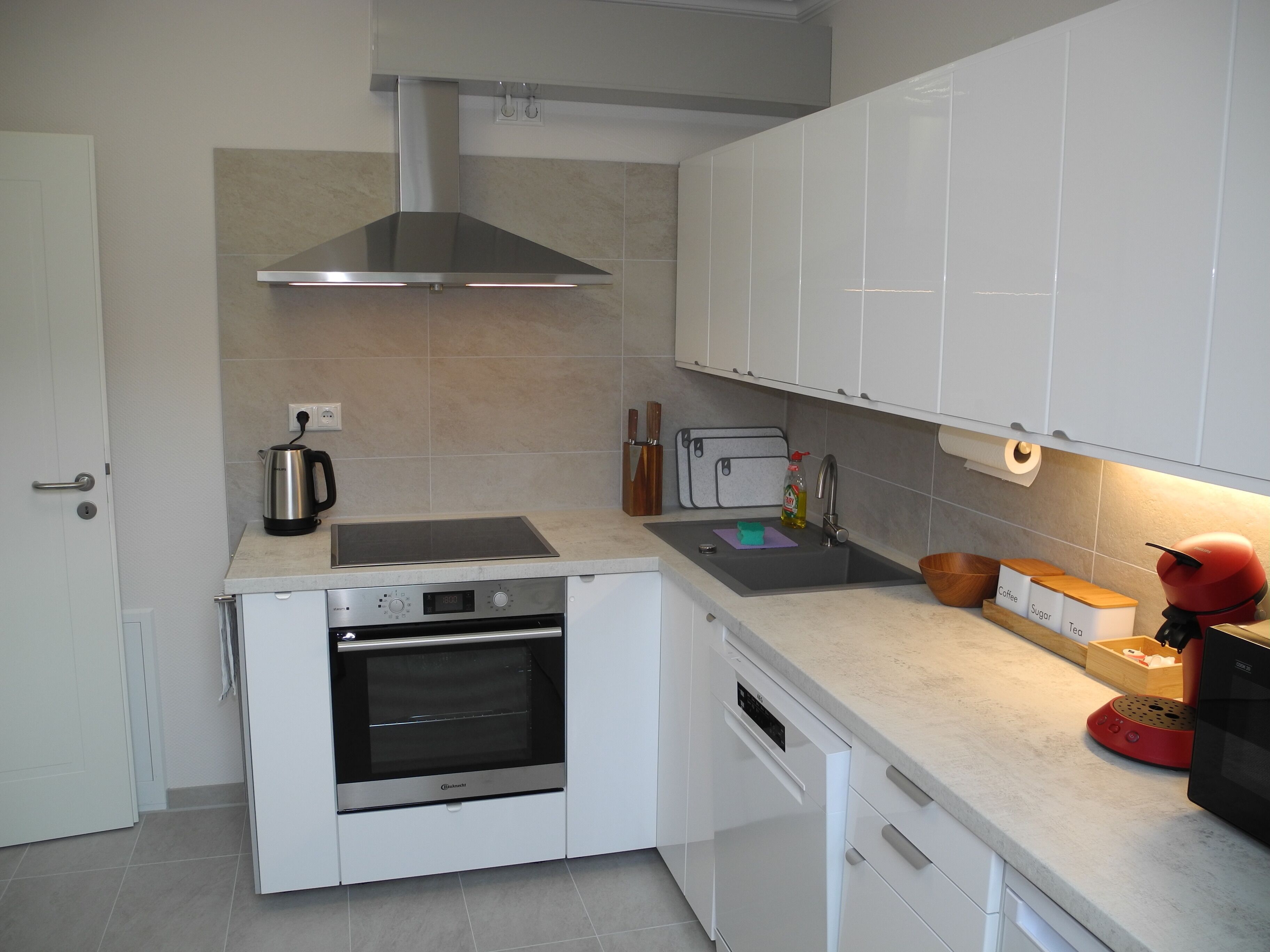 Microwave, oven, stovetop, dishwasher