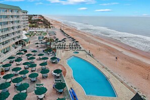 Piscina coberta i piscina climatitzada 