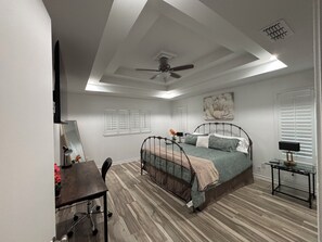 3 bedrooms, iron/ironing board, WiFi, bed sheets